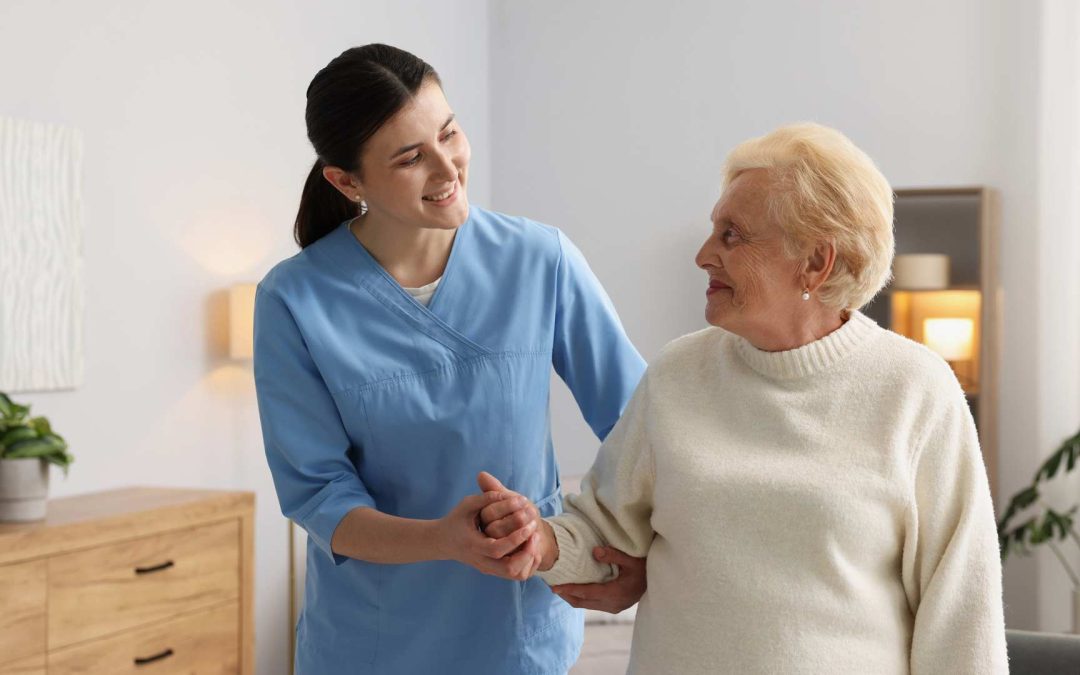 Cómo combinar servicios domésticos y teleasistencia de manera efectiva