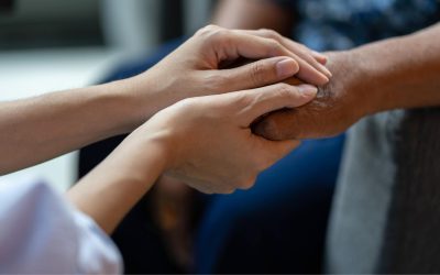 Consejos para cuidar a un anciano en casa